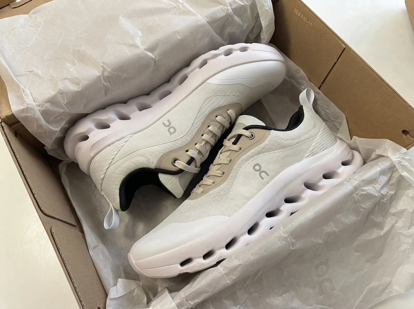 Cloudtilt 2 x Loewe