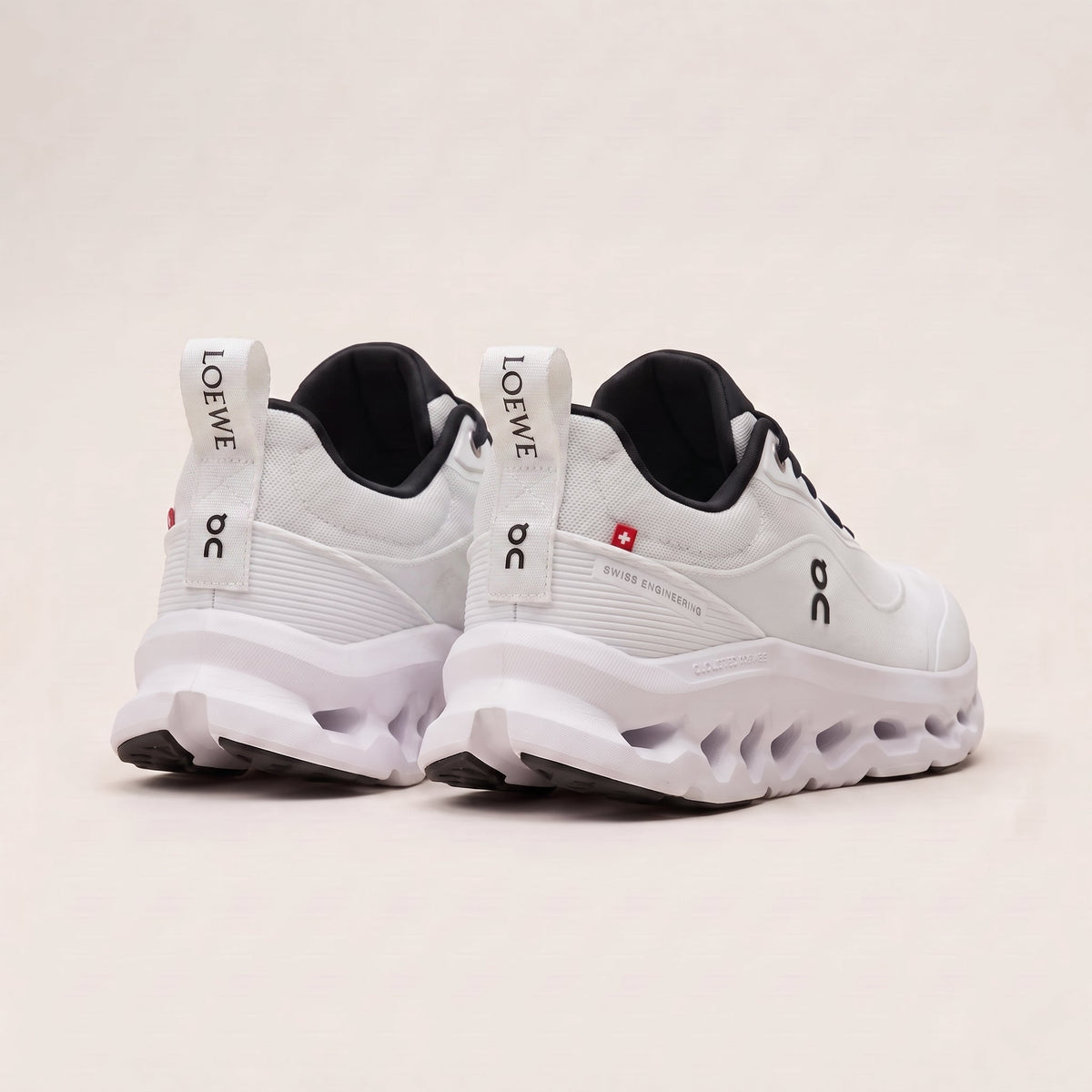 Cloudtilt 2 x Loewe