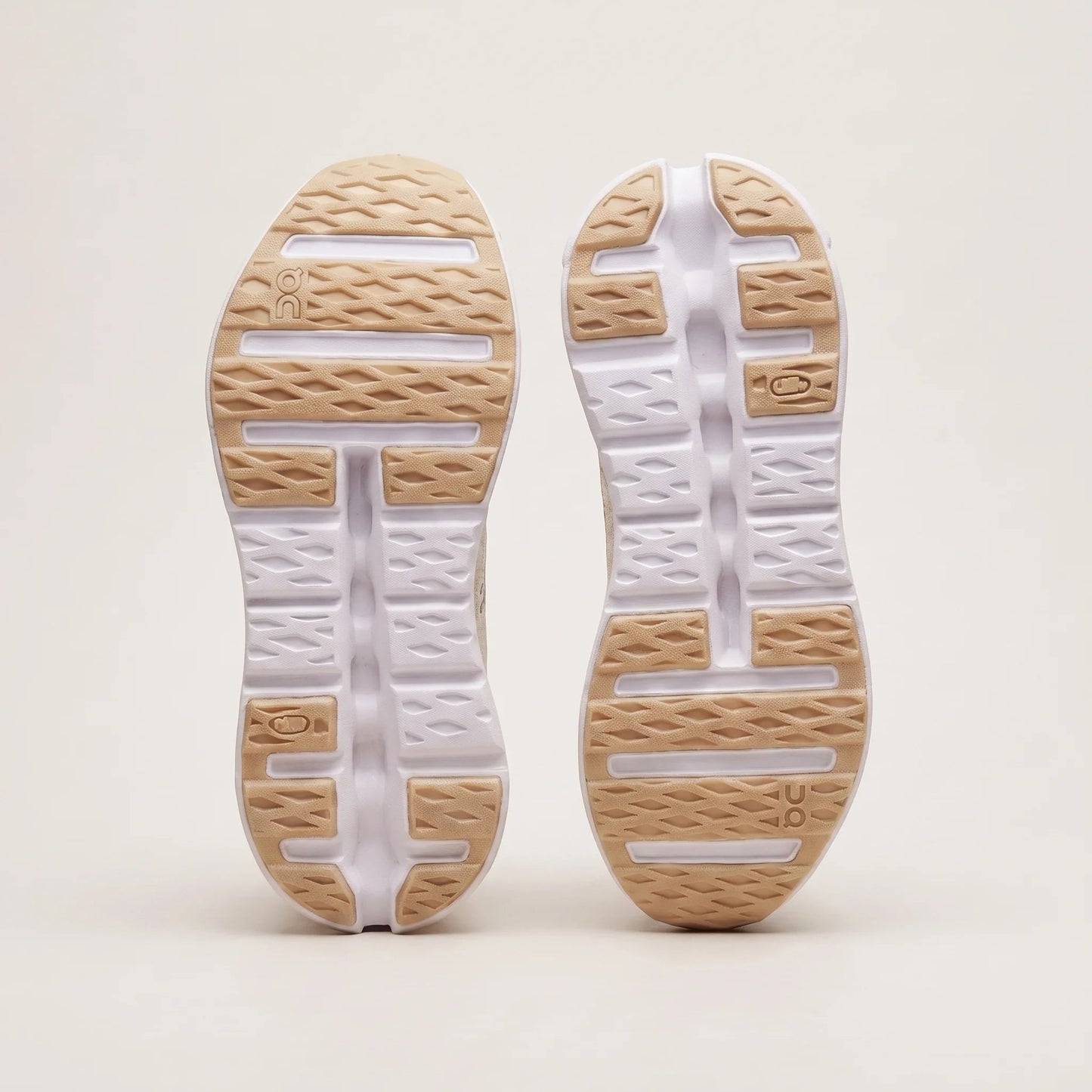 Cloudtilt 2 x Loewe